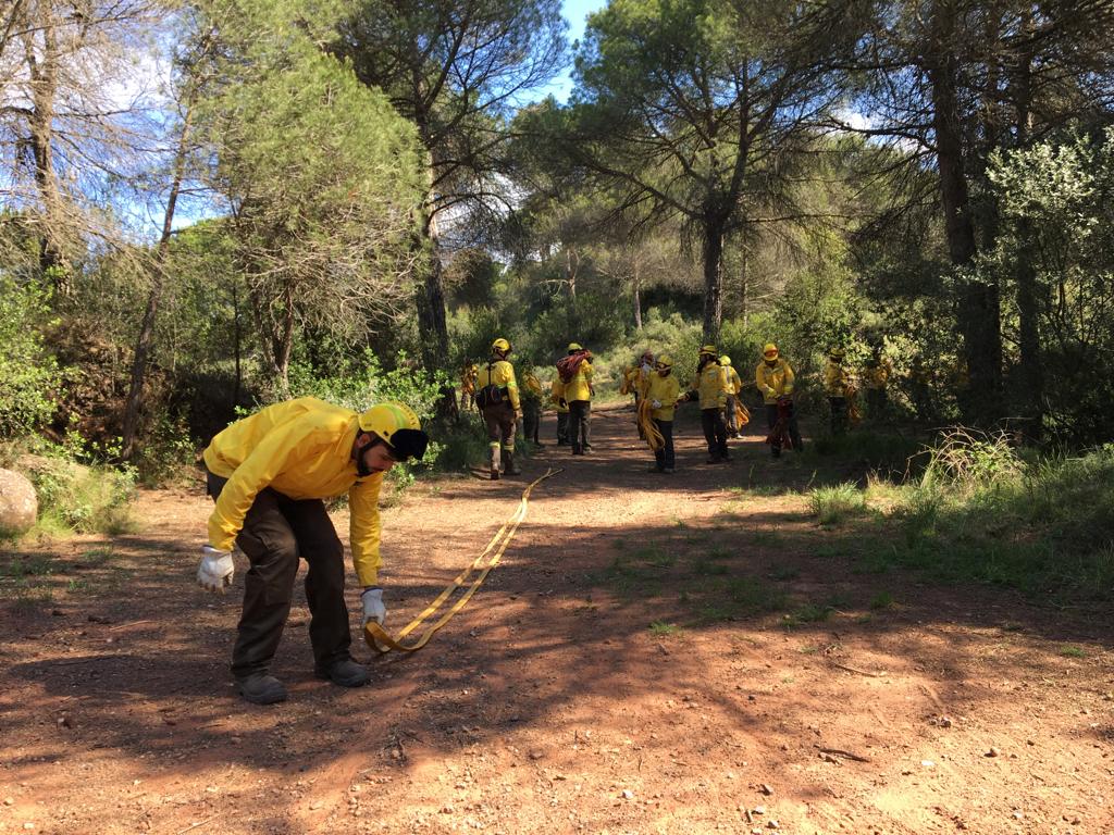 Potarojo's tweet photo. Avui, formació pràctica de 2 aspirants de l'@adf179 al carnet groc a Vacarisses abans de fer el curs al ISPC @sfadfcat @fedADFVOcc 
Gràcies a tot el personal implicat en la formació continuada. https://t.co/9K9X5AxEKG
