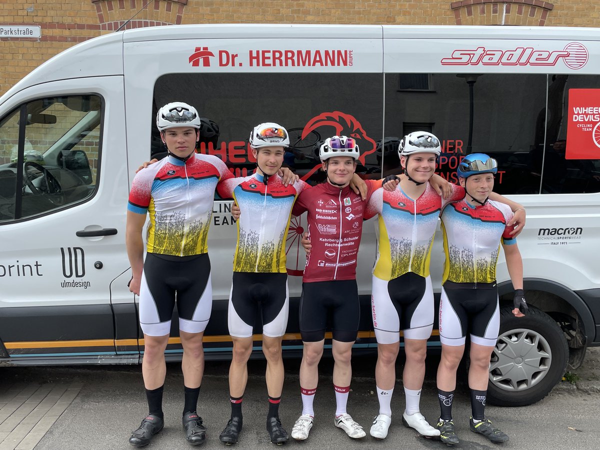 WheelDevils's tweet photo. Wheel Devils und die Landesmeisterschaften 1ner Straße Berlin am 8.5.2022
Wheel Devils und die Landesmeisterschaften einer Straße, neue Bewährungsprobe für die Fahrer. Auch wenn... https://t.co/NSgZcy0Jcc https://t.co/q5MwQ7nyIZ