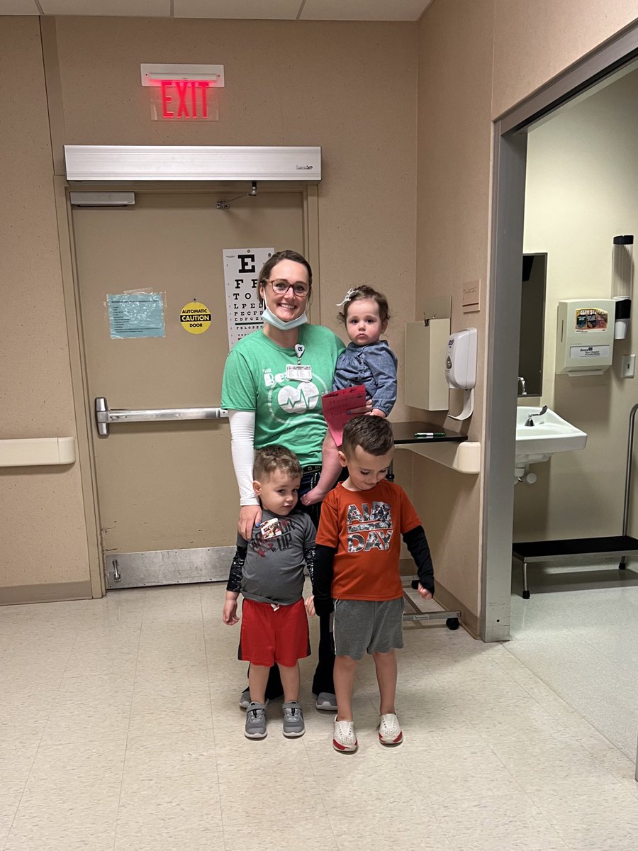 Kels_Benedetto's tweet photo. 🥰Kids (and grandma) brought me a hand made card and lunch at work today and flowers from Nick!! Thankful for them, always!!! Happy Mother’s Day! #EDRN https://t.co/0AOmGqF0QD