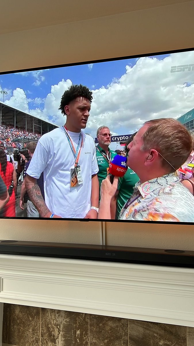 kdublam's tweet photo. This @SkySportsF1 dude really thought this was @PatrickMahomes 😂😂 https://t.co/FzZwUD5flR