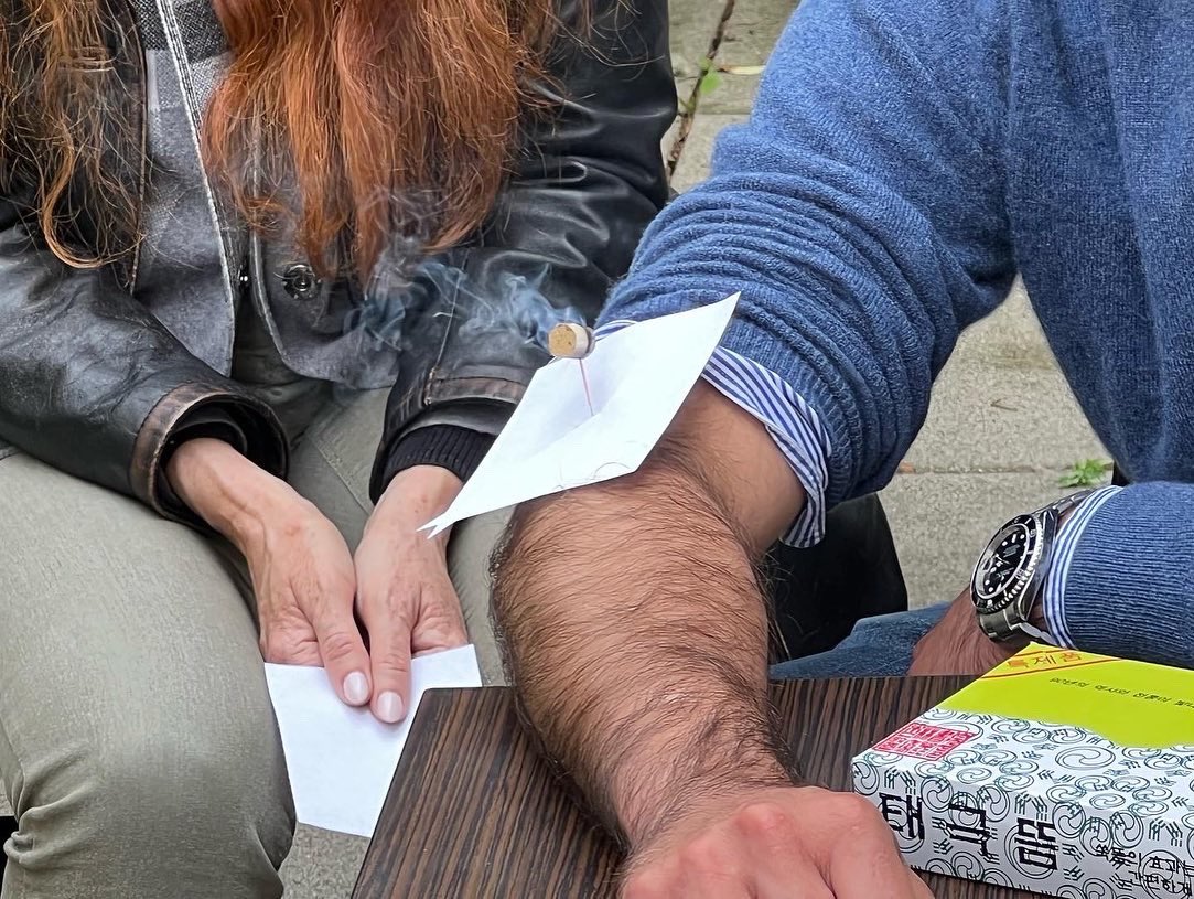 drchristidis's tweet photo. Teaching #moxa, #needling, #cupping, #electroacupuncture, #tcm, #acupuncture at the Diplom Course 4 in Vienna, with Johannes Hickelsberger. #ogka https://t.co/gvnx9cUvPV