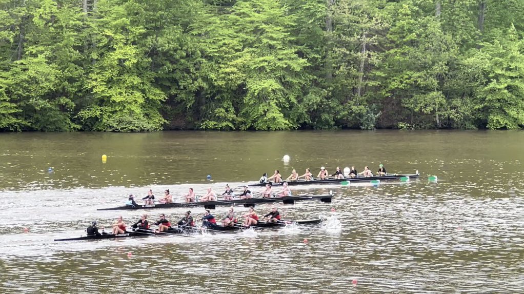 It’s a 🥇for the Girls V8!