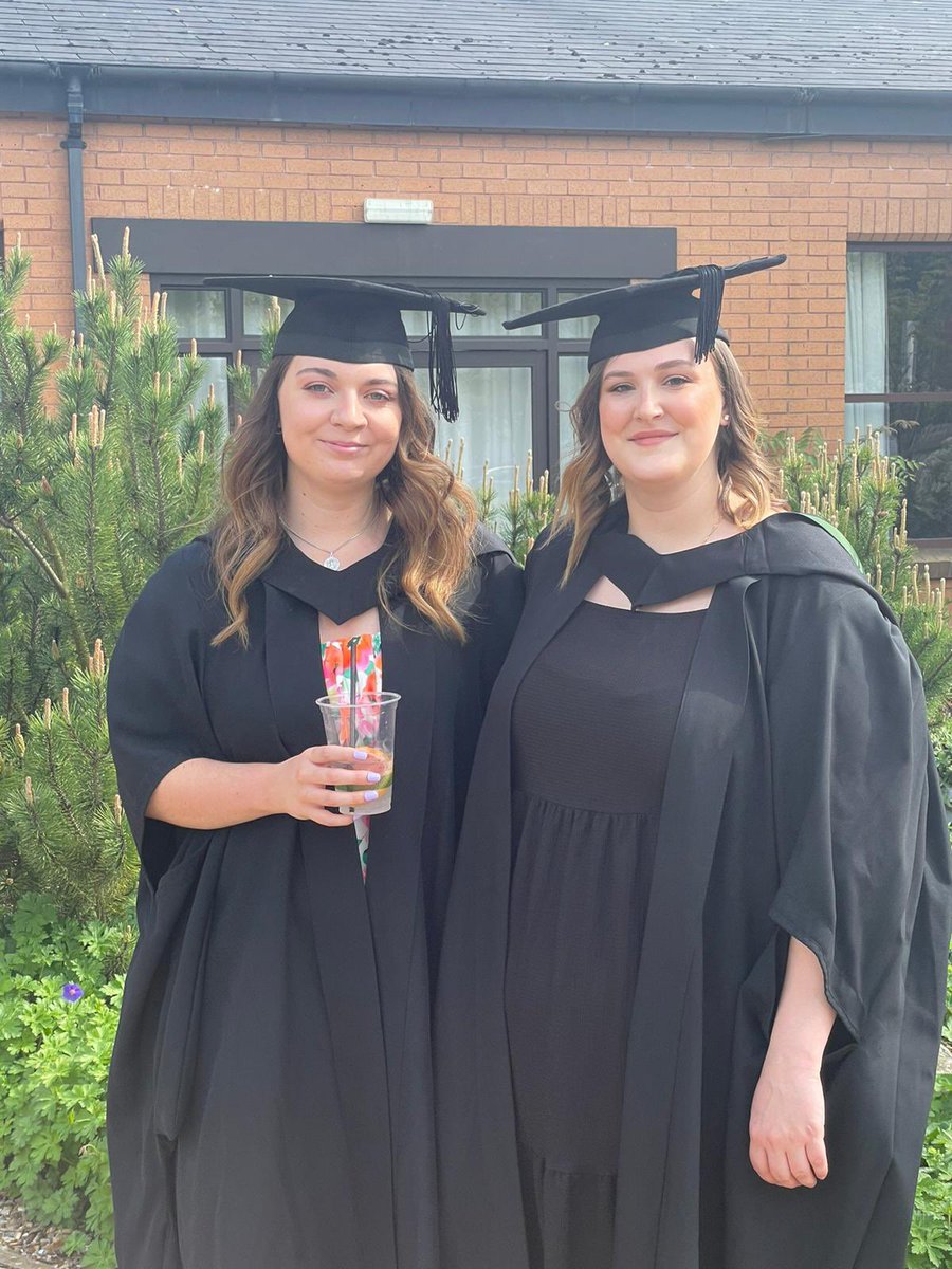 ASizerHistory's tweet image. A year late but finally got to celebrate our PGCE graduation🎓 @MissPlimmer @UoNSoEHistory @UoN_ITE