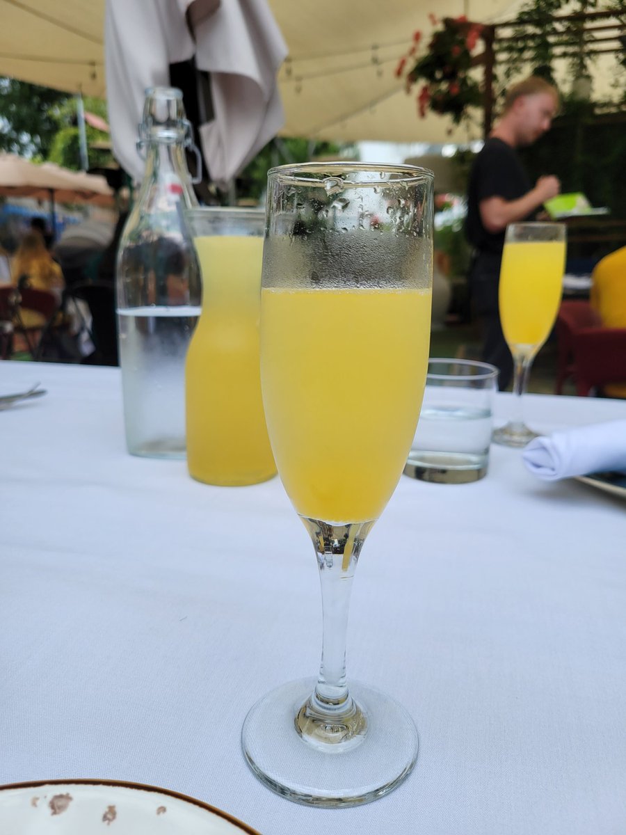 Birthday/Mother's Day brunch vibes with the family 

#bottomlessmimosas