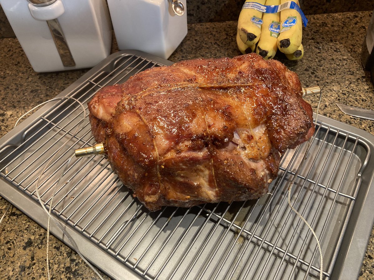 MassholeF's tweet photo. The spicy ham is resting. https://t.co/UFFBqADiey