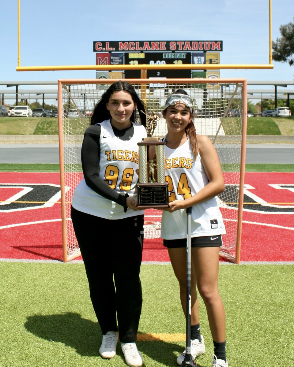 ehs__lacrosse's tweet photo. Thank you to our coaches, captains, and seniors for being the best role models on and off of the field. We could not have gotten this far without you 💛 #valleychamps https://t.co/AYNxTxWPP0