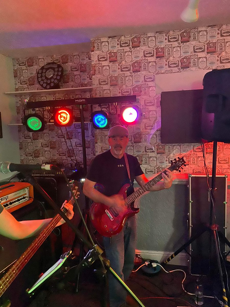 TheTestPilots's tweet photo. Some shots from BJ onstage last night #KeepMusicLive #SupportYourLocal #RocknRoll #SupportLiveMusic https://t.co/cZ6VIPdAEf