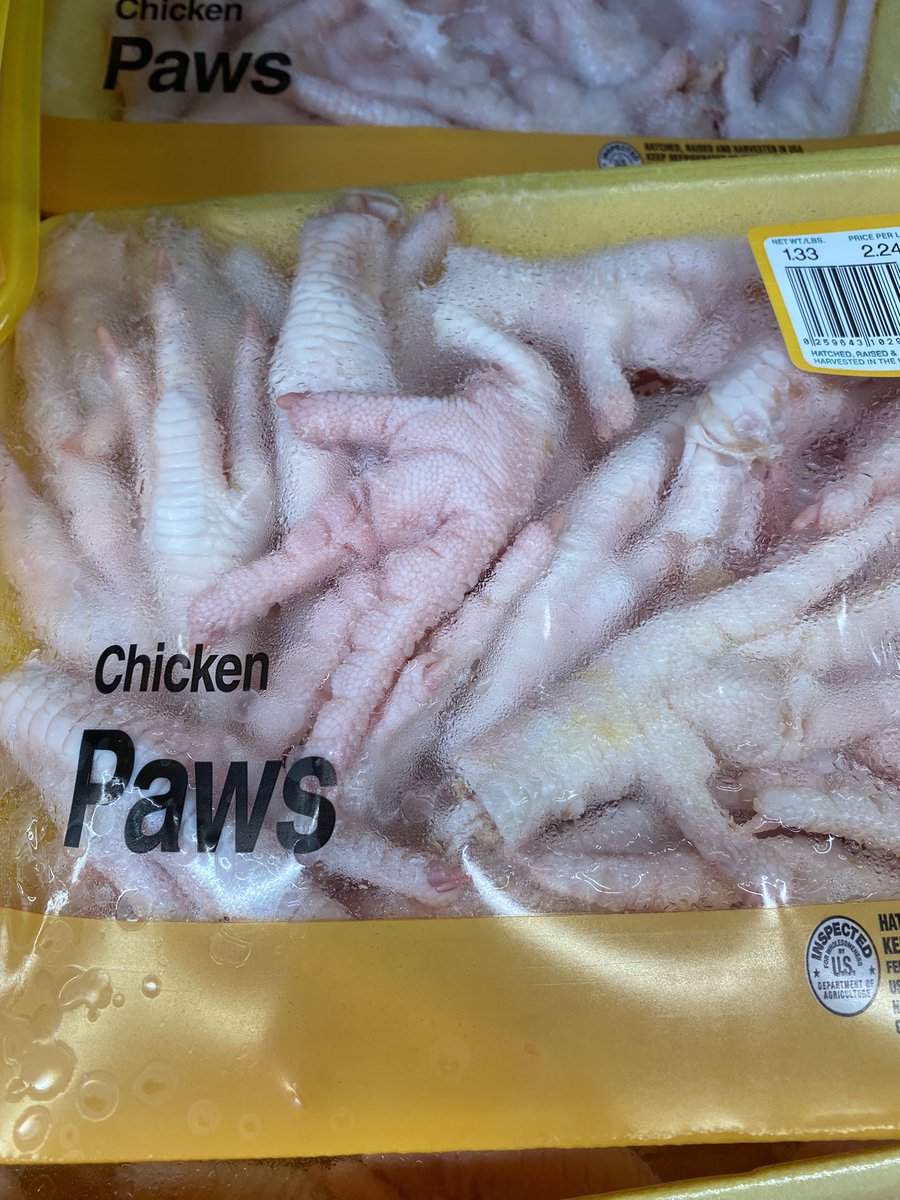 MelindaHoward4's tweet photo. Seen at the grocery store:

Somebody’s going to have to help me know how to fix these and eat them? 

#ChickenPaws https://t.co/EY0CErZ9MW