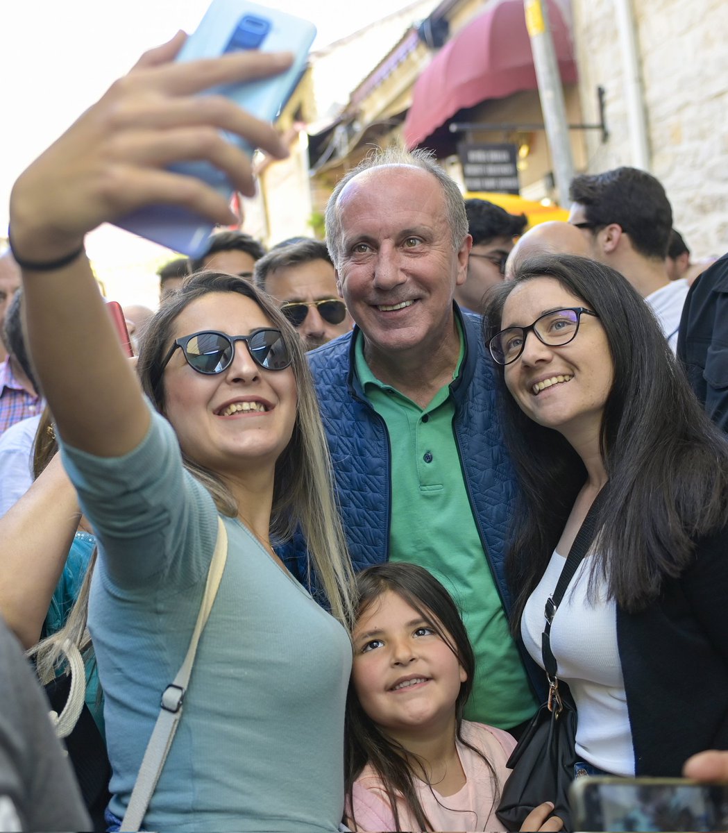 Teşekkürler #İzmir 
Muharrem İnce İzmirdeydi...