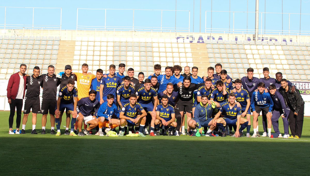 Con el paso de los años lo único que prevalece en el fútbol son las amistades.

Me enorgullece decir que en esta hornada de jugadores tengo muchas.

Ha sido un honor compartir este viaje con vosotros.

Siempre #OrgulloUCAM 💙