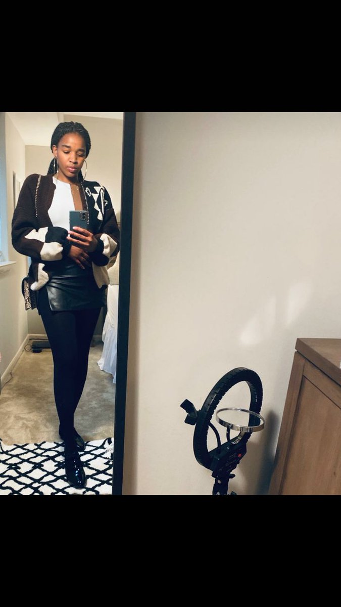 A happy Client 🇺🇸🇺🇸. Get ready for this year's winter season . Look good and feel warm at the same time with this Jersey + hat combo