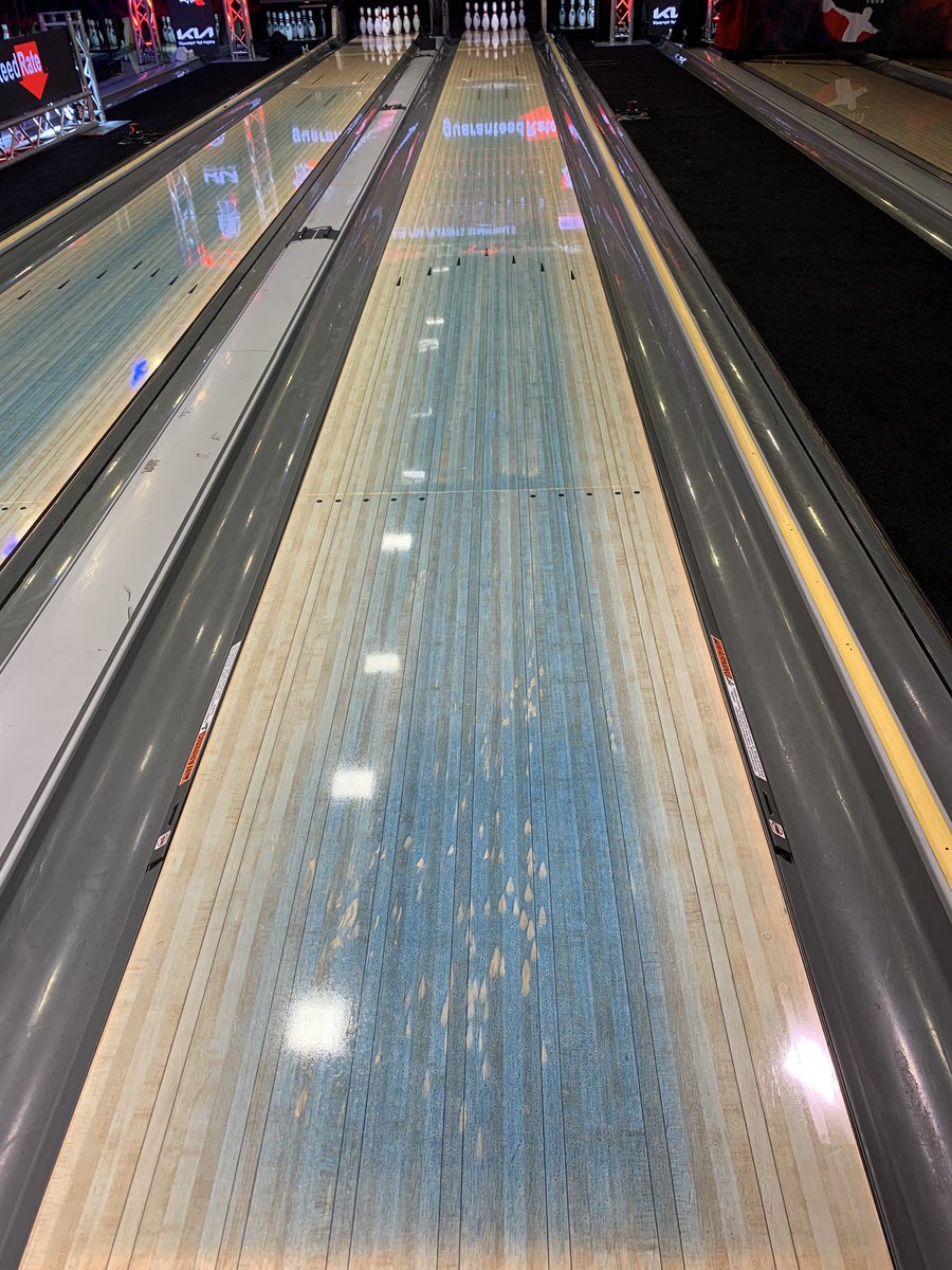 Tricky. Aftermath of both semifinal matches ball traffic