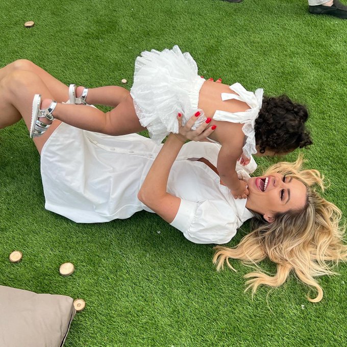 Happy Mother&rsquo;s Day 🌺 https://t.co/H1RLgfuYd6<a href="/tag/thechallengevendettas"class="tags"><span>#thechallengevendettas</span></a>
