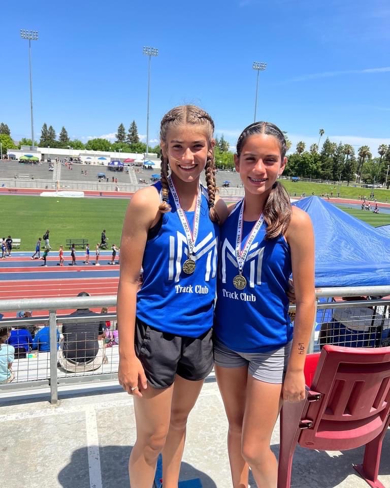 JulieBoesch's tweet photo. Two Valley Champs from Maple yay Leah and Arianna!!! 🥇high Jump for Leah and Long jump for Ari!!! #wearemaplemustangs https://t.co/ylHHLSQBVM