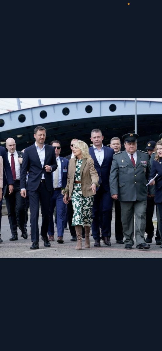 JudieHall9's tweet photo. Look at all those people fleeing a war zone. ๐คก๐คก๐คก๐คก๐คก๐คก https://t.co/Y0v7JbgqDp