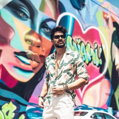 Dan_Shaw_RP's tweet photo. #NewProfilePic #WhenInMiami https://t.co/hmhexBmRIf