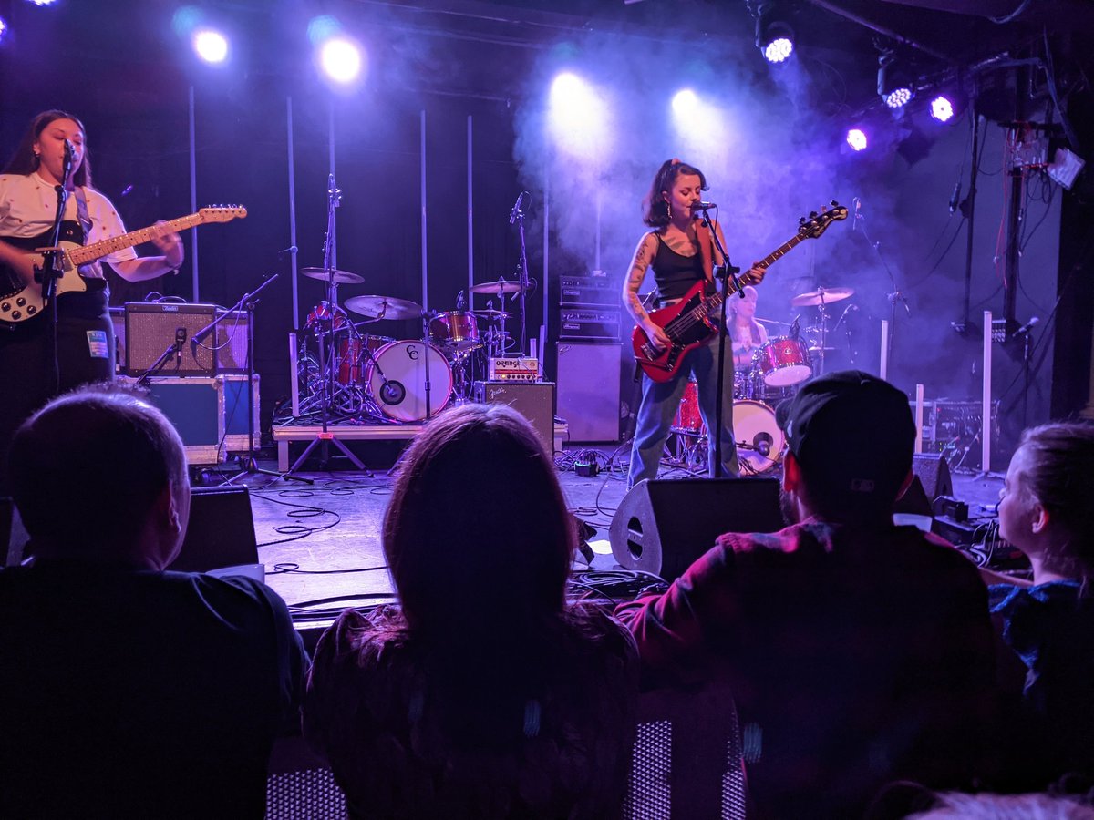 melliesully's tweet photo. Lucky enough to see @PeanessBand at @TrinityBristol as they were supporting my absolute favourites @maximopark
They are as sweet as a nut live (or should that be Sweet Peas ?)
Make sure you see them!
#WFOW
#TimsTwitterListeningParty https://t.co/xC6ay1aT5X