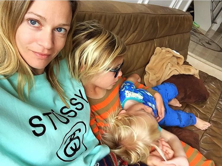 ajcookdaily's tweet photo. happy mother’s day aj! https://t.co/4P3P9dykzR