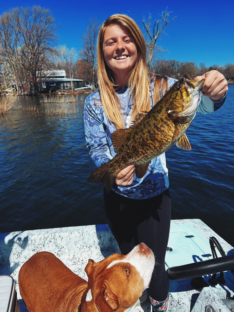 KYoungOutdoors's tweet photo. Checkout the colors on this #smallie! Beautiful day out here on #LakeChamplain! & a Happy Mothers Day to all you amazing moms out there! Mine included!🙌🏻♥️🎣 @VermontTourism @Bill_Dance1 #ReelVermontGuideService #ReelVT https://t.co/oOuss9d7gf