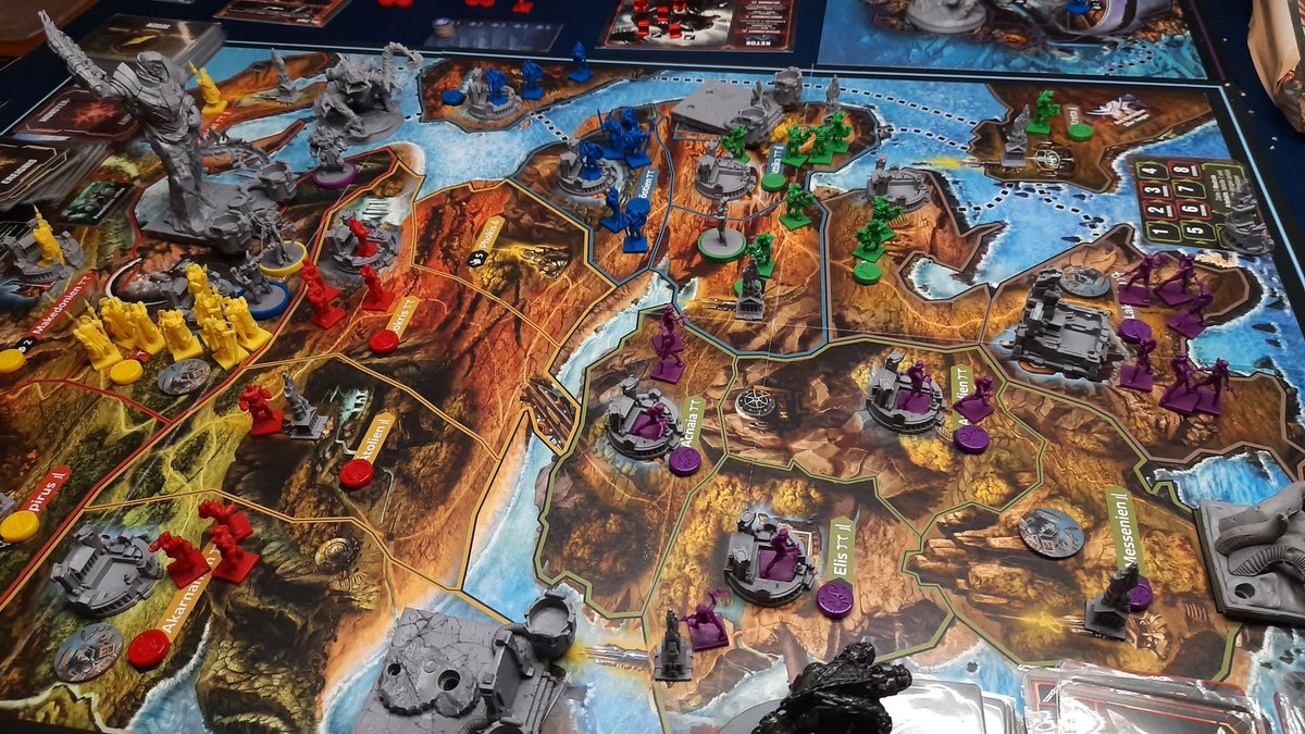 Axelflaxel's tweet photo. Notiz an mich: Kein 5er mit drei Erstspielern die auch noch regelpedantische Kopfspieler sind....da sind 5,5 Stunden auch für das fantastische #LordsOfHellas zu viel....🤯 https://t.co/4GzvlZ1TWZ