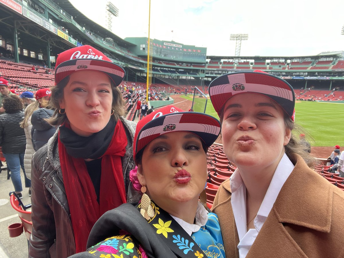 Veronicarobles's tweet photo. We got our @RedSox @Rafael_Devers #hat #caritahat #playerdesignedhat #cocacola #veronicarobles #veronicaroblesmariachi #bostonfrmalemariachi https://t.co/ITBPcuRtvn
