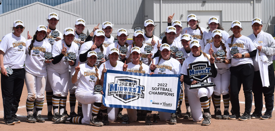 RECAP I <a href="/ODU_Softball/">Ohio Dominican Softball</a> completes incredible run to successfully defend <a href="/GreatMidwestAC/">Great Midwest</a> Championship. #ClawsOut 

📰:ohiodominicanpanthers.com/sports/sball/2…