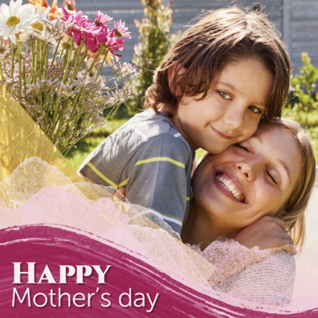 LHFlowers's tweet photo. Thank you to the woman who gives it all to draw a smile on our faces..

💜 Happy Mother’s Day! 

#mom #Mday #handtied #bouquets #farm #love #lahaciendaflowers #mothersday #workinghardforyou https://t.co/0k5WBk9qqi
