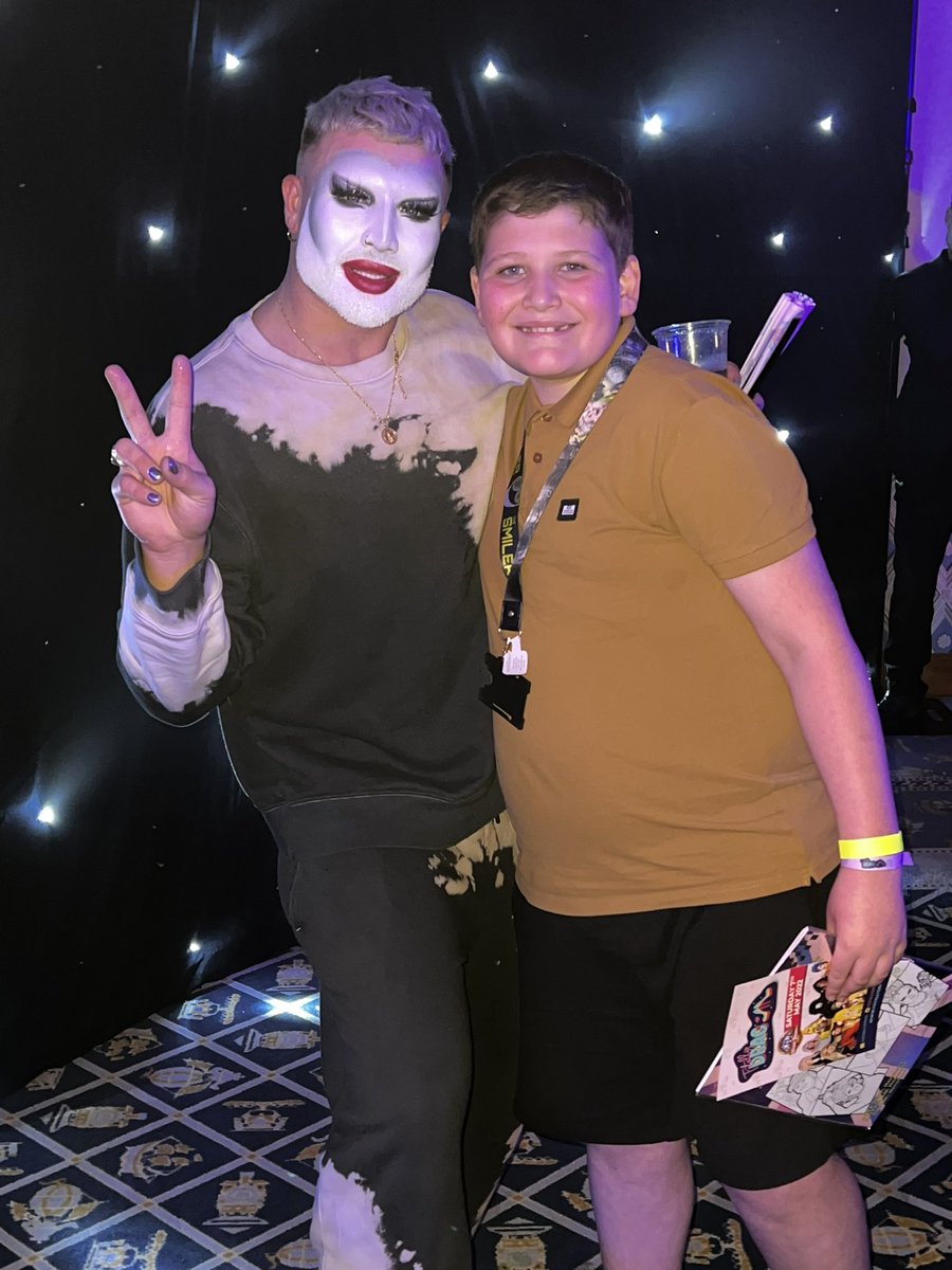s_broad0's tweet photo. @thedannybeard you made his day! Thank you so much 😊 https://t.co/CYGc6woIkn