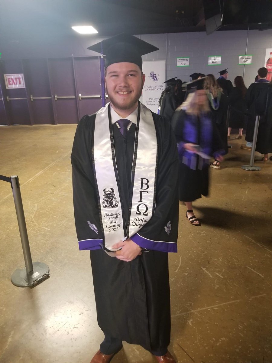 BetaGammaOmega_'s tweet photo. We want to give a big Shoutout to our BrOs that graduated this weekend. Congrats and we wish nothing but the best for you all. Once a BrO always a BrO 🦀 https://t.co/pegW3QYEiq