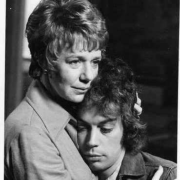 FansLinus's tweet photo. It's #mothersday in the US today so I thought I'd share some photos of Linus' mother - Anna Cropper.She was a talented actress in her own right and it seems that Linus was heavily influenced by her. 

#linusroache #annacropper #timcurry #mypoliceman #coronationstreet #lawandorder https://t.co/1hWsupkjNL