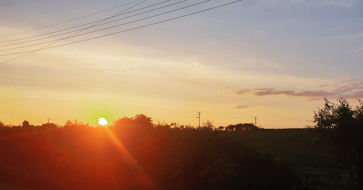 Opening the front door this evening and walking out to a beautiful sunset never gets old.........#sunset #somerset