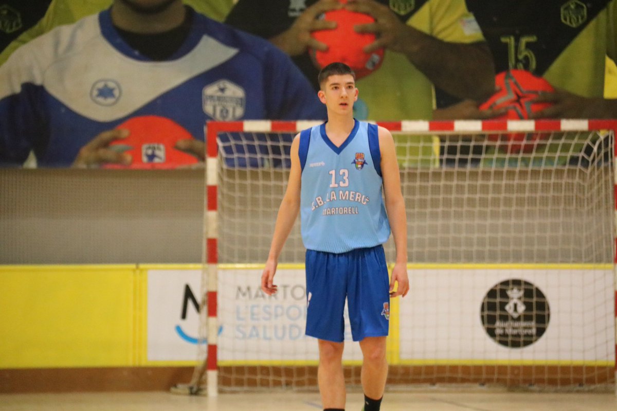 cblamerce's tweet photo. ⚪🔵 SOTS21 MASCULÍ | La crònica
✅ @cblamerce 85-72 @VGBasquet  
📝 Els blau cel s’han endut un partit molt igualat gràcies a una segona meitat més correcta. Els de Roger Roijals han fet un pas endavant per deixar la victòria a casa.

#TradicióDeBàsquet
#CBLaMercè https://t.co/aj9BZjDj6u