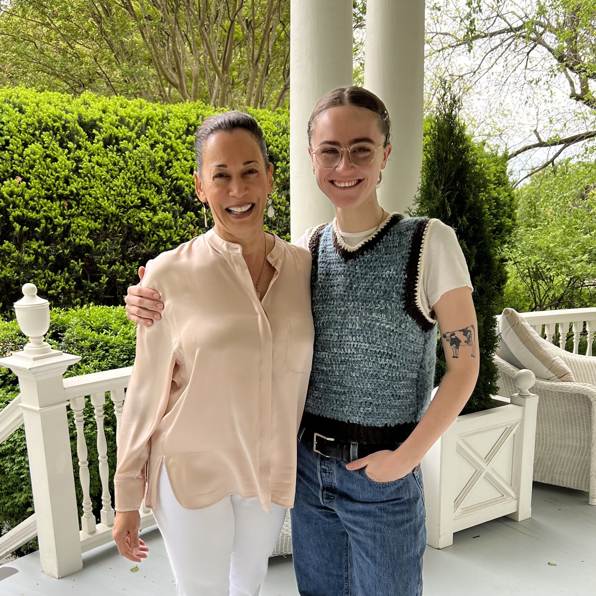 Douglas Emhoff on Twitter "Happy Mother’s Day to all the moms, mom