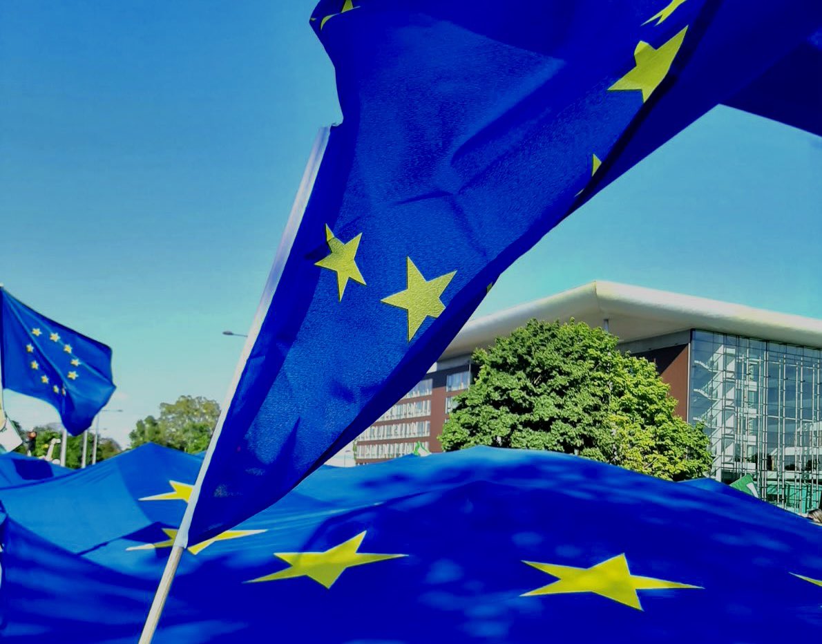 Depuis deux ans, elle nous a aidé à résister, elle nous a protégé, elle nous a soigné.
Aujourd’hui elle est aux côtés d’un peuple et d’un État voisin sauvagement agressés.

L’Europe méritait bien une marche à la veille du 9 mai. 🚶🏻‍♂️🇪🇺🙏🏼 <a href="/RenaissanceUE/">European Renaissance 🇪🇺☀️</a>