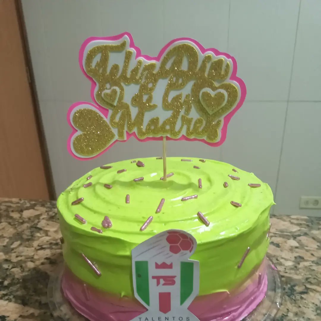 AffSamaria's tweet photo. Feliz día 🤗 💟💚💃👑⚽️ https://t.co/ui3eWSU9Yu