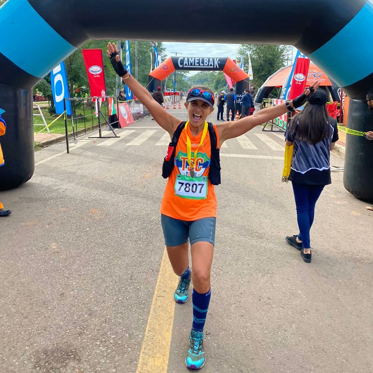 vivirivarola's tweet photo. ¡Qué lindo conocer nuevos paisajes corriendo! 2da. mujer del Campeonato FPA de Clubes Trail Running y 3ra en la Gral. Fem. en los 20k todoterreno en Sapucaí #TSCclub #BRAZOSARRIBA #CORRERESVIDA https://t.co/Ntt5KRQIBs