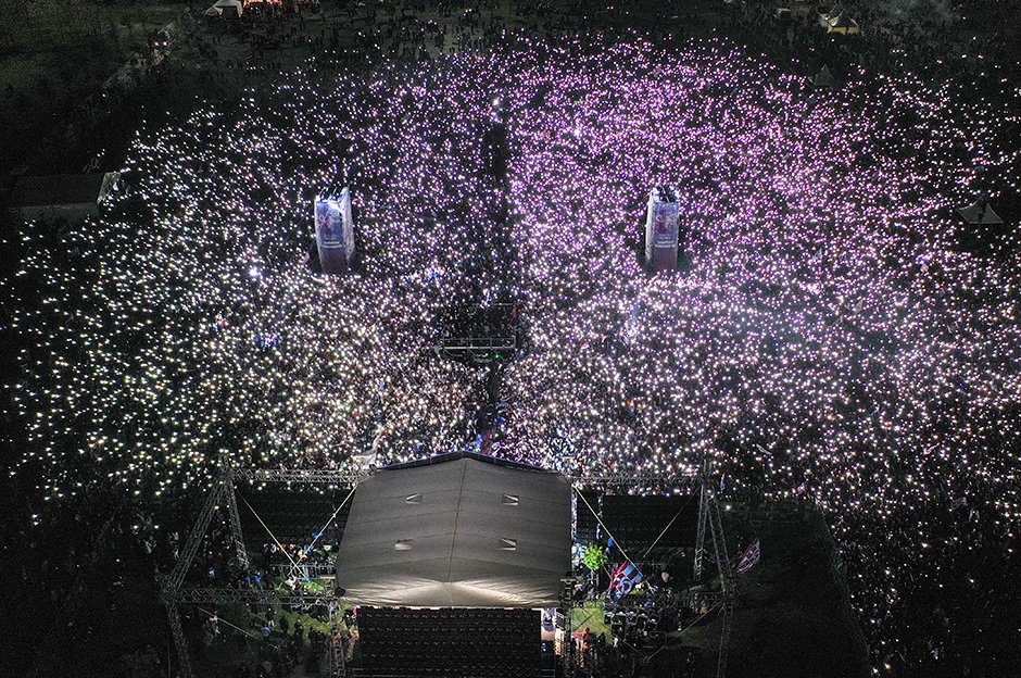 🏆Trabzonspor taraftarı İstanbul'u bayram yerine çevirdi

bit.ly/3vT1H8t