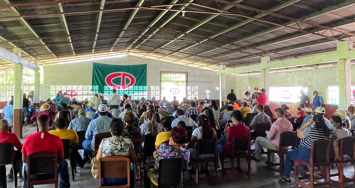 romuloroux's tweet photo. Hoy en La Mesa, Veraguas, participé de inscripciones y reunión de organización con mis grandes amigos Albis Camarena y Jhon Hidalgo; gracias autoridades, convencionales y precandidatos del circuito 9-2 por su apoyo a nuestro proyecto presidencial que busca hacer las cosas bien. https://t.co/9gypAd4NyM