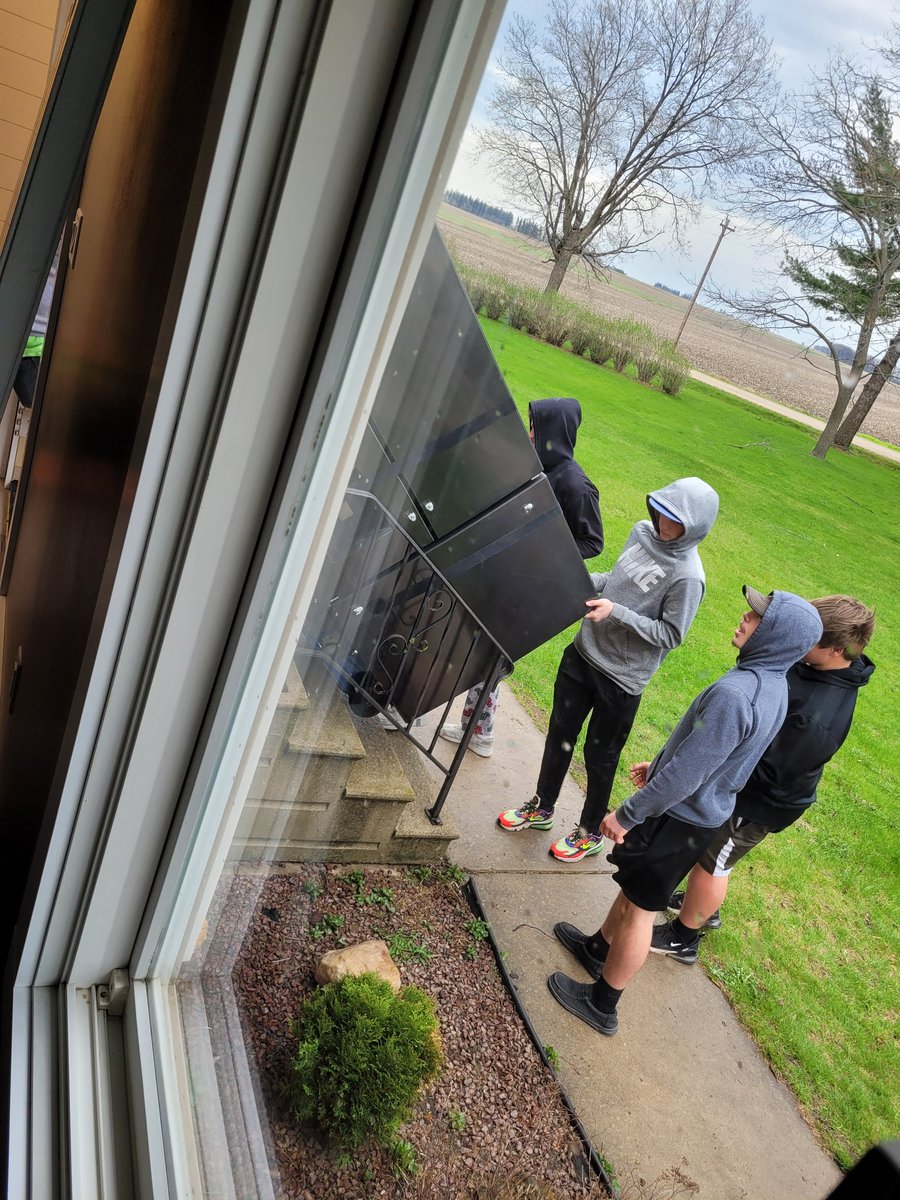 PantherSprings's tweet photo. First move for one of our own Central Springs Football Family! Thank you Hoeft's! Many hands make light work. Service > Self #family #buildingyoungmen https://t.co/Ma12uMpI1p