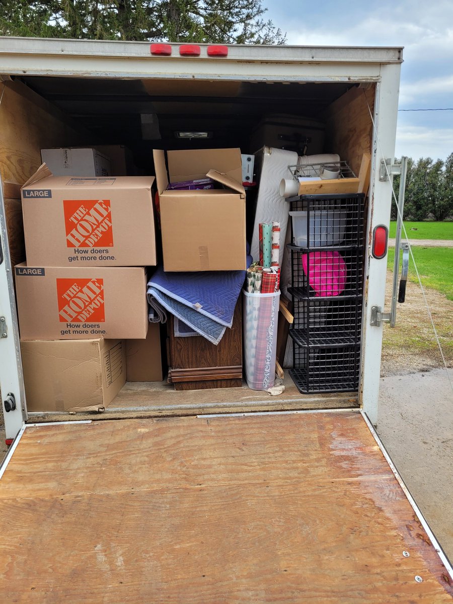 PantherSprings's tweet photo. First move for one of our own Central Springs Football Family! Thank you Hoeft's! Many hands make light work. Service > Self #family #buildingyoungmen https://t.co/Ma12uMpI1p
