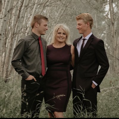 lisamae1426's tweet photo. #NewProfilePic https://t.co/Ffl8Xi0Dkk