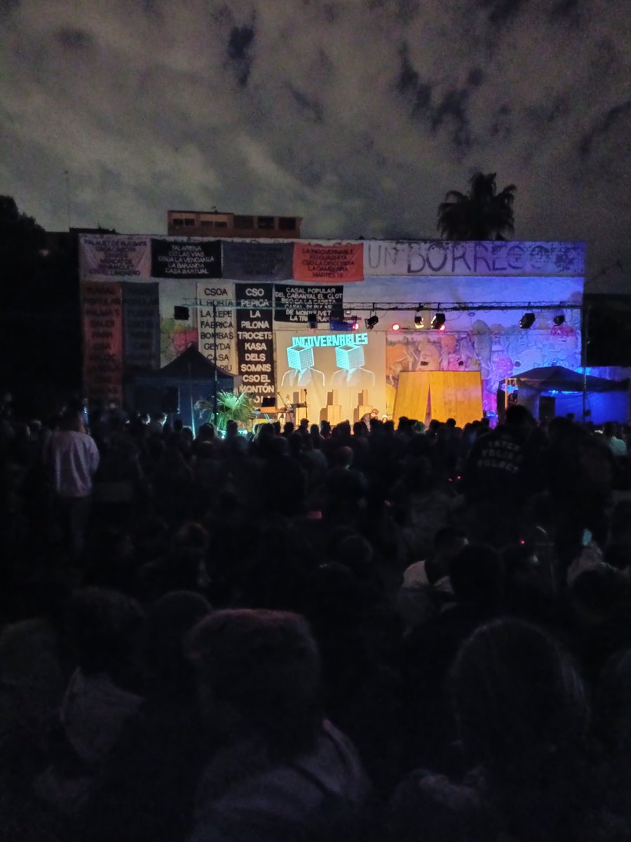 <a href="/ATiroHecho/">A Tiro Hecho</a>