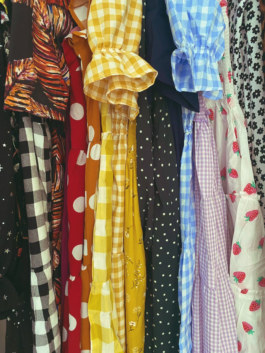 OneLaneBridget's tweet photo. Sh!t I bought on Amazon
👗😬👀😑😅🙃✌️ —  I’m sorry.

By me, Bridget. A 31 year old Children’s Librarian who loves fashion sometimes. And not spending more than $50 on an item of clothing most of the time. 

Because when something fits - own 7. https://t.co/UGWw4DOYzn
