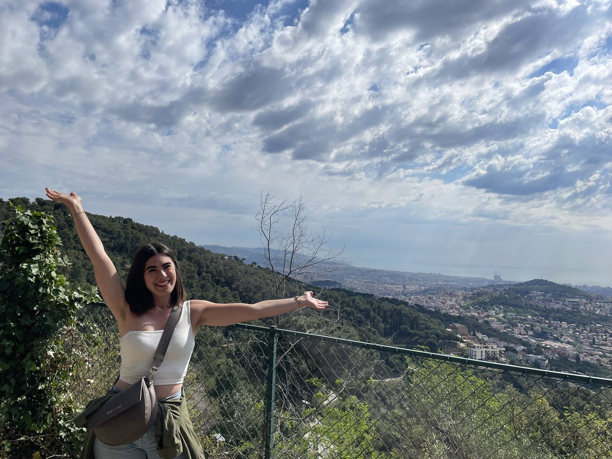 Diese Woche haben wir wegen der Feria eine Woche unifrei. Die Zeit nutze ich, um auch andere Teile von Spaniens zu sehen. Liebe Grüße aus BARCELONA 🌸 #erlebees #studierenweltweit