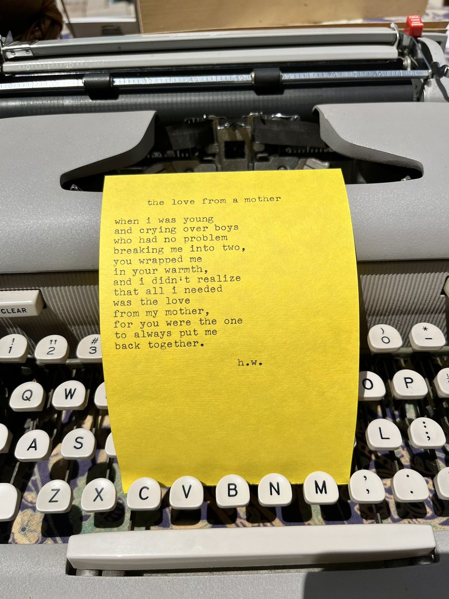 hollysTWpoetry's tweet photo. the love from a mother https://t.co/aIJIF7gDVJ