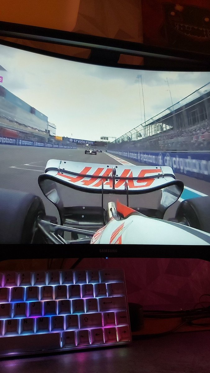 TobiInvest's tweet photo. @cryptocom @f1miami #CROFam #MiamiGP https://t.co/pmJli8vtwo