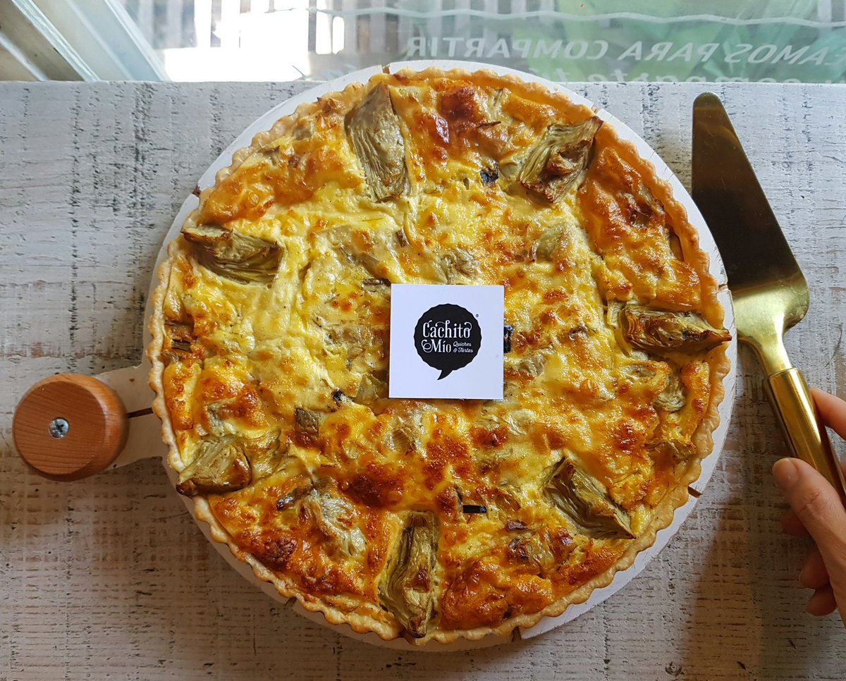 Mamá merece un Quiche especial y por eso le hicimos una de Alcachofa con poro!! Manda tu pedido ya!!! 🙌🏼🍕🌿👌
.
📲 Pedidos vía whatsapp 5536235037 🚗🙌🏼🌟

#quiches #tartas #cachitomío #especialparamamá #10DeMayo