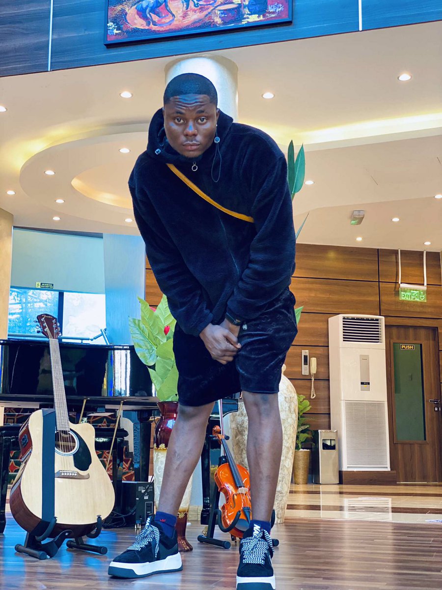 LastbornMusik95's tweet photo. Happy birthday 🎉 🎂 to me say a prayer for me🫂❤️🙌🏼 https://t.co/fQEl7AyzdC