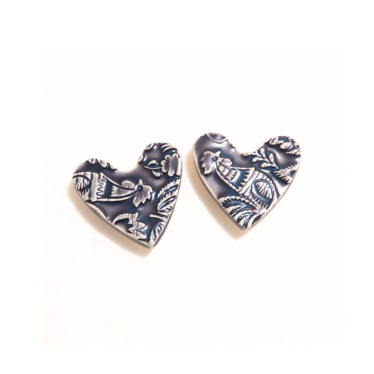 JKCJewelry's tweet photo. Rooster Heart Magnet, Blue Gray Pottery, Small Gift Idea, Refrigerator Magnet, Kitchen Décor https://t.co/uxY9tjTvN1 #ceramics #pottery #handmade #art #BlueMagnet https://t.co/thZohYWdYH
