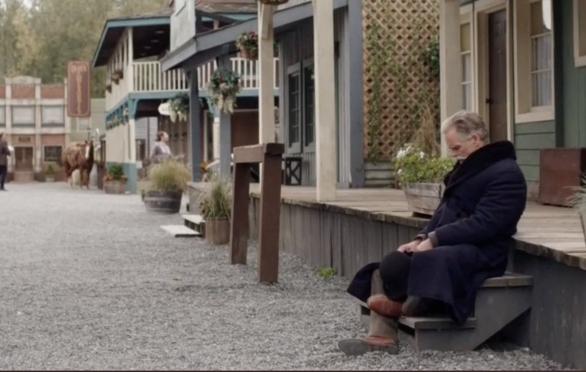 JoNewmarch's tweet photo. This scene… my heart… 💔
#hearties #wcth #flomo @hallmarkchannel @SCHeartHome @WCTH_TV @loretta_walsh #martincummins https://t.co/WIS4uevtrb